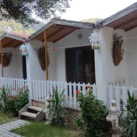 Ata Bungalow