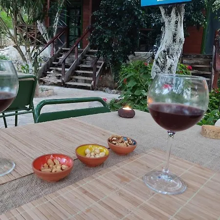 Ata Bungalow *
